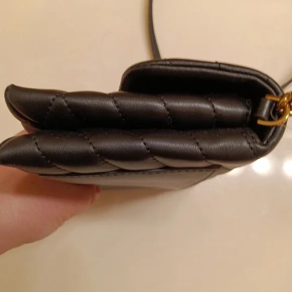 Tory Burch designer mini bags Kira Chevron Chain Wallet in Black mainTory Burch - Picture 11 of 13